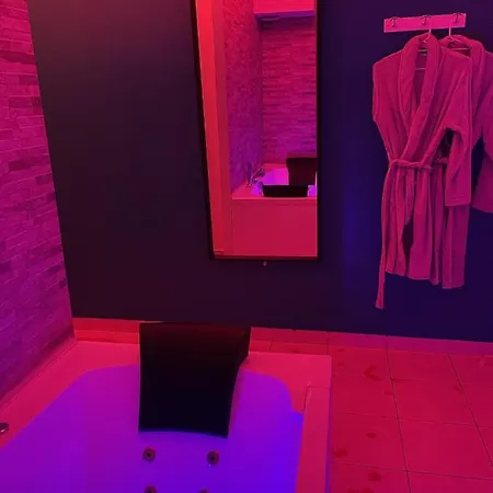 Spa Enzo Appartement Avec Jacuzzi Privatif Lyon Exterior photo
