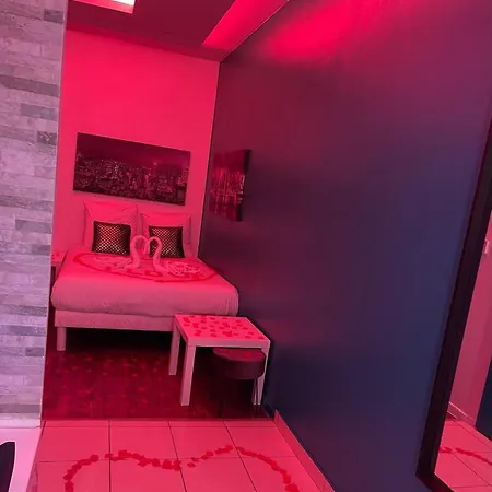 Spa Enzo Appartement Avec Jacuzzi Privatif Lyon Exterior photo
